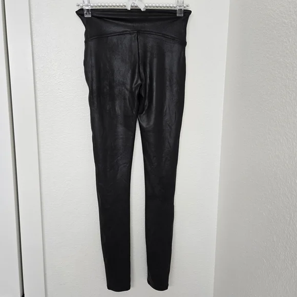 SPANX Shiny Black Leggings NWT SIZE  SMALL - Picture 4 of 12